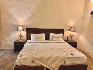 Maati Resort by The Lake Hill - 4