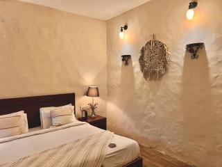 Maati Resort by The Lake Hill - 5