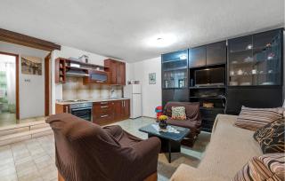 Amazing Home In Rogoznica With Wifi - Rogoznica - 9
