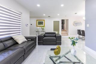 Stylish 3BR Home - BBQ & Near Top Attractions - Miami Gardens - 3