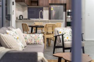 Scarborough Stay - 2BR Walk to Beach and Coles 13G - Perth - 3