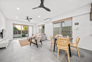 Scarborough Stay - 2BR Walk to Beach and Coles 13G - Perth - 0