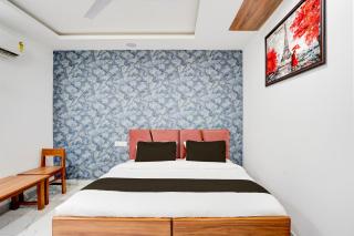 Super Townhouse Happy Habitat Guest House - Greater Noida - 4