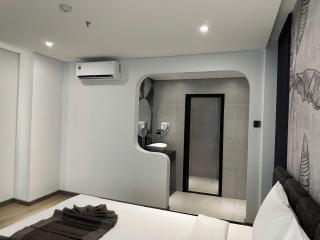LION 17 Hotel - 4