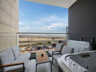 Daniels Studio with Private Jacuzzi & Canal View - 4