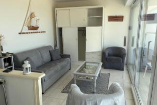 Apartment facing the large beach - 3