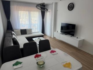 Erina Luxury Apartments - Free Parking - 6