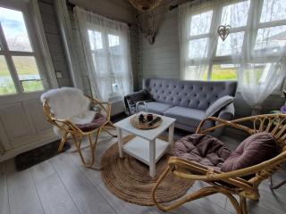 Cozy Family cabin by the lake - Ólafsfjörður - 0