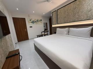 Hiive by Convivial Hotels - Raipur - 6