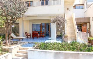 Gorgeous Apartment In Cava D'aliga - 9