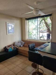 Private Room close to beach & tram - Gold Coast - 8