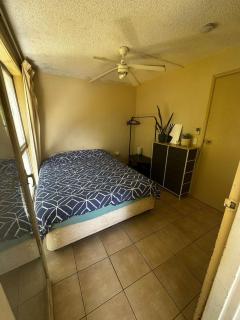 Private Room close to beach & tram - Gold Coast - 5