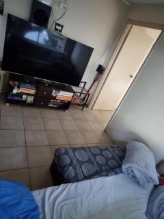 Private Room close to beach & tram - Gold Coast - 4