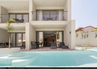 Chic Suite with Balcony Direct Pool Access - Fethiye - 9