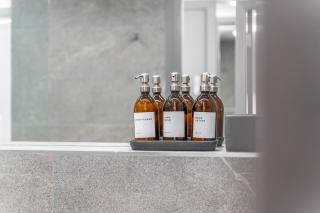 Luxury City Apartment, Walk to O2 Academy & Bullring, Sleeps 4 - 9