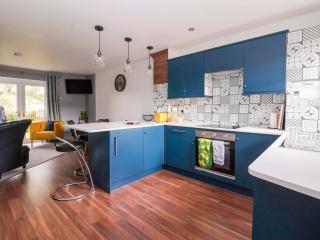 8 Wharfedale Mews - 2