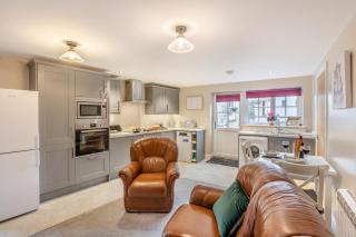 Rose Bank Cottage - 1