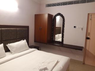 Hotel Mourya Inn - Ongole - 8