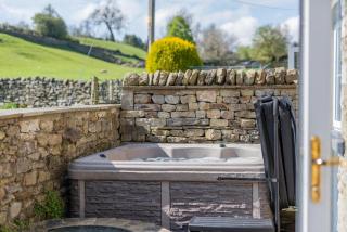 Well Cottage - West Burton - West Burton - 0