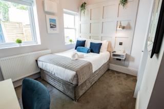 Seaside Getaway Suite - 9