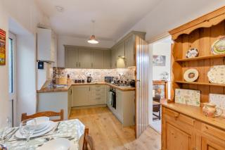 Waterfall Cottage - 8