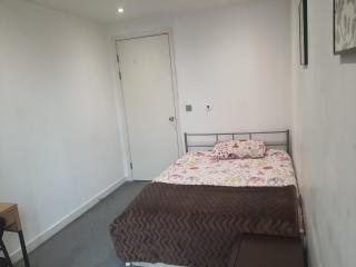 Double Room Top Floor Canary Wharf Apartment - Londra - 9