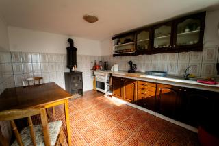 Casa Buzaiel,910 - - 2