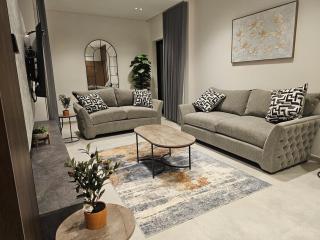 Spacious Designer Three Bedroom Home in Almadinah - Medina - 8