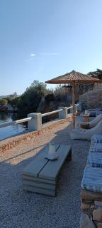 Nesaea seafront house - 2