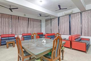 Townhouse Jalsa Resort - Goshainganj - 0