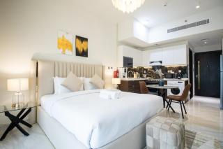 Jewelz by Danube - Chic & Cozy Fully Furnished Studio - 9