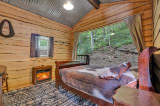 Ohio Starlight Glamping Cabins - A Peaceful Woodland Retreat - - 7