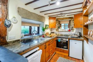 Newby Cottage - 9