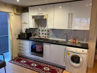 Entire 2 Bedroom Flat in London - Londen - 3