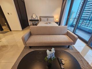 Dubai Silverene Tower with large balcony and high floor Marina views - 8