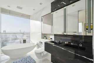 Large Top Floor Hot Tub SkyLine Views Penthouse Sleeps 9 - London - 6