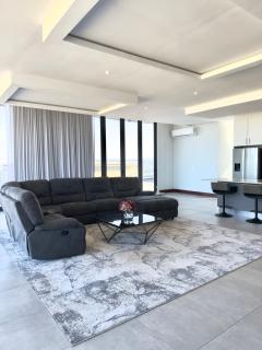 Spacious 3 Bedroom Glass Penthouse With Ocean View in Umhlanga - Durban - 6