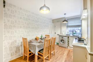 Sea Salt Cottage - 9