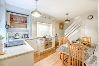 Sea Salt Cottage - 2