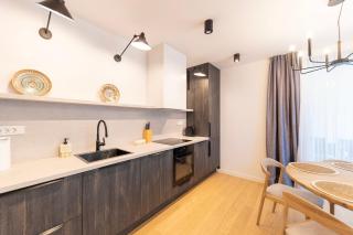 Luxury Sun Garden by Belmont Realty - 8