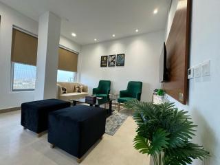 Penta Square Luxury Serviced Apartments DHA Phase 5, Lahore Modern Executive Stays - Dargai - 7