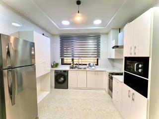 Spacious 3 Bedroom in Lekki with Wifi and 24 x 7 Power - 3