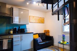 Firdaus Central Apartments - Huddersfield - 1