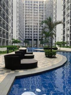 Cozy Condo Staycation with Balcony near Mall of Asia - 4