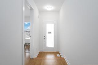 Private Room M A P L E with Attached Full Bathroom in Toronto, ON, Canada - Toronto - 6