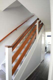 4 Bed House - Free Parking - 8 min LGW Airport - 9