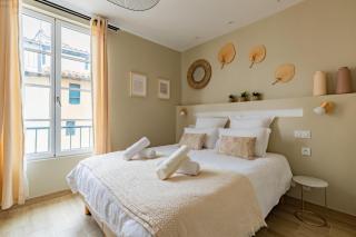 Plein centre - climatisé - à proximité cité médiévale - 2