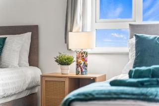 Stylish City Centre Stay Sleeps 4 - Coventry - 3