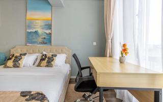 Pool, Gym, Mini-Market, Free Parking & King Bed - 3