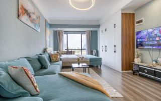 Pool, Gym, Mini-Market, Free Parking & King Bed - 3